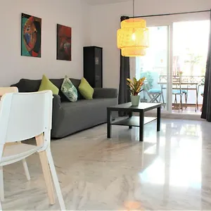https://medina-del-zoco-apartamento-con-jardines-y-piscina.1costadelsol.com